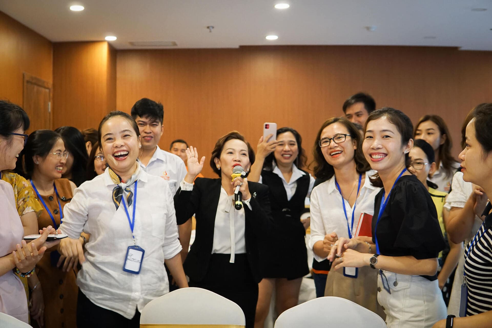  Trainer Trần Minh Hảo chia sẻ về Dịch vụ chăm sóc khách hàng